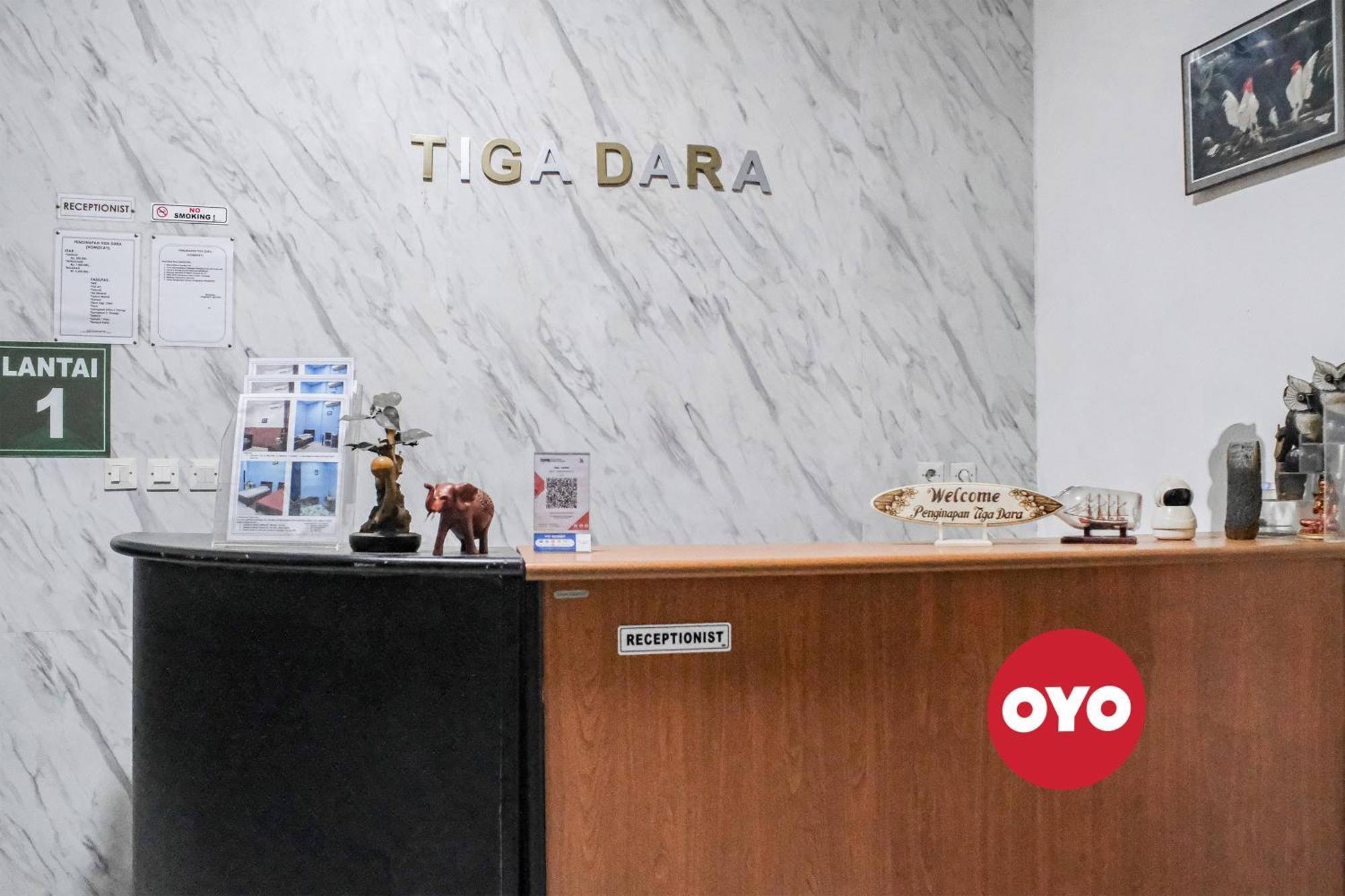 Oyo 93117 Penginapan Tiga Dara 자야푸라 외부 사진